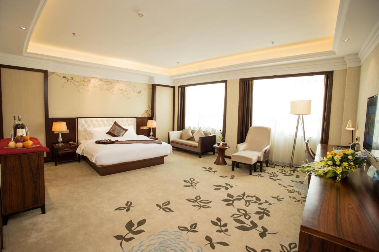 Hong Van Grand Hotel Mong Cai Eksteriør billede