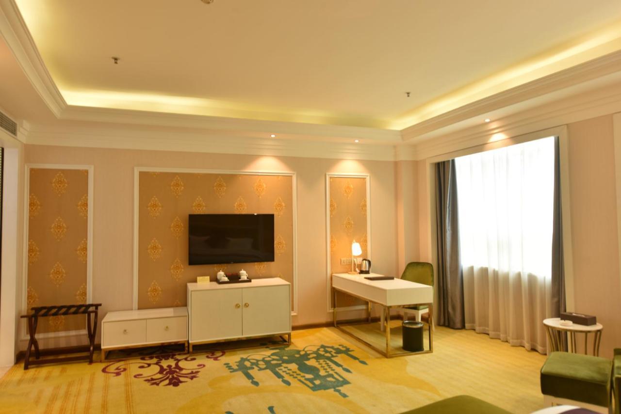 Hong Van Grand Hotel Mong Cai Eksteriør billede