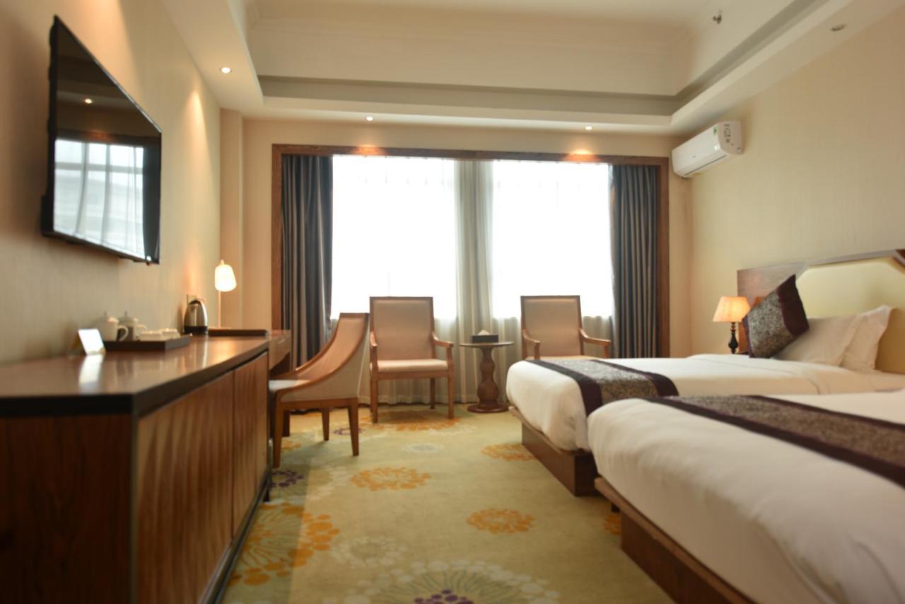 Hong Van Grand Hotel Mong Cai Eksteriør billede