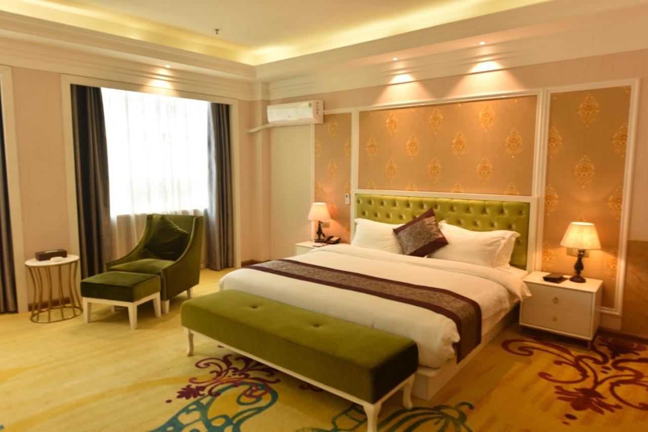 Hong Van Grand Hotel Mong Cai Eksteriør billede