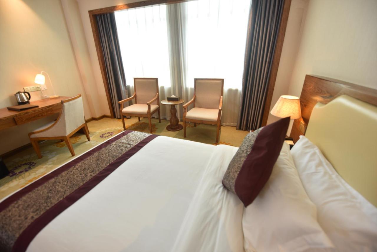 Hong Van Grand Hotel Mong Cai Eksteriør billede