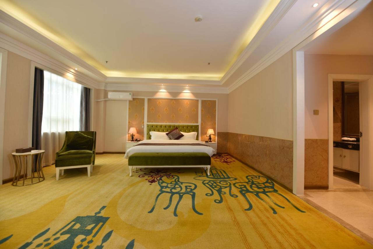 Hong Van Grand Hotel Mong Cai Eksteriør billede