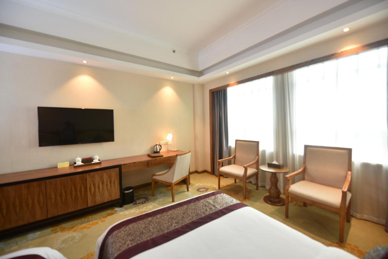 Hong Van Grand Hotel Mong Cai Eksteriør billede