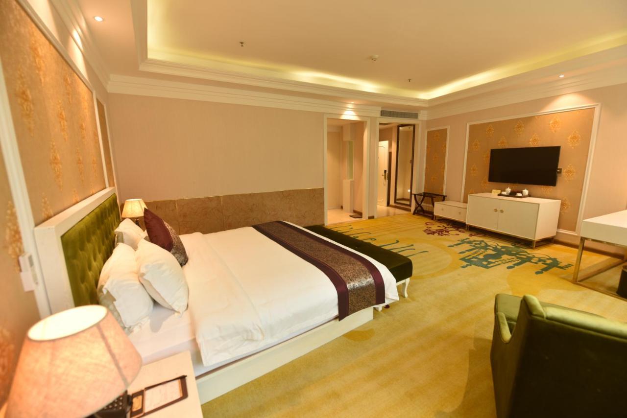 Hong Van Grand Hotel Mong Cai Eksteriør billede
