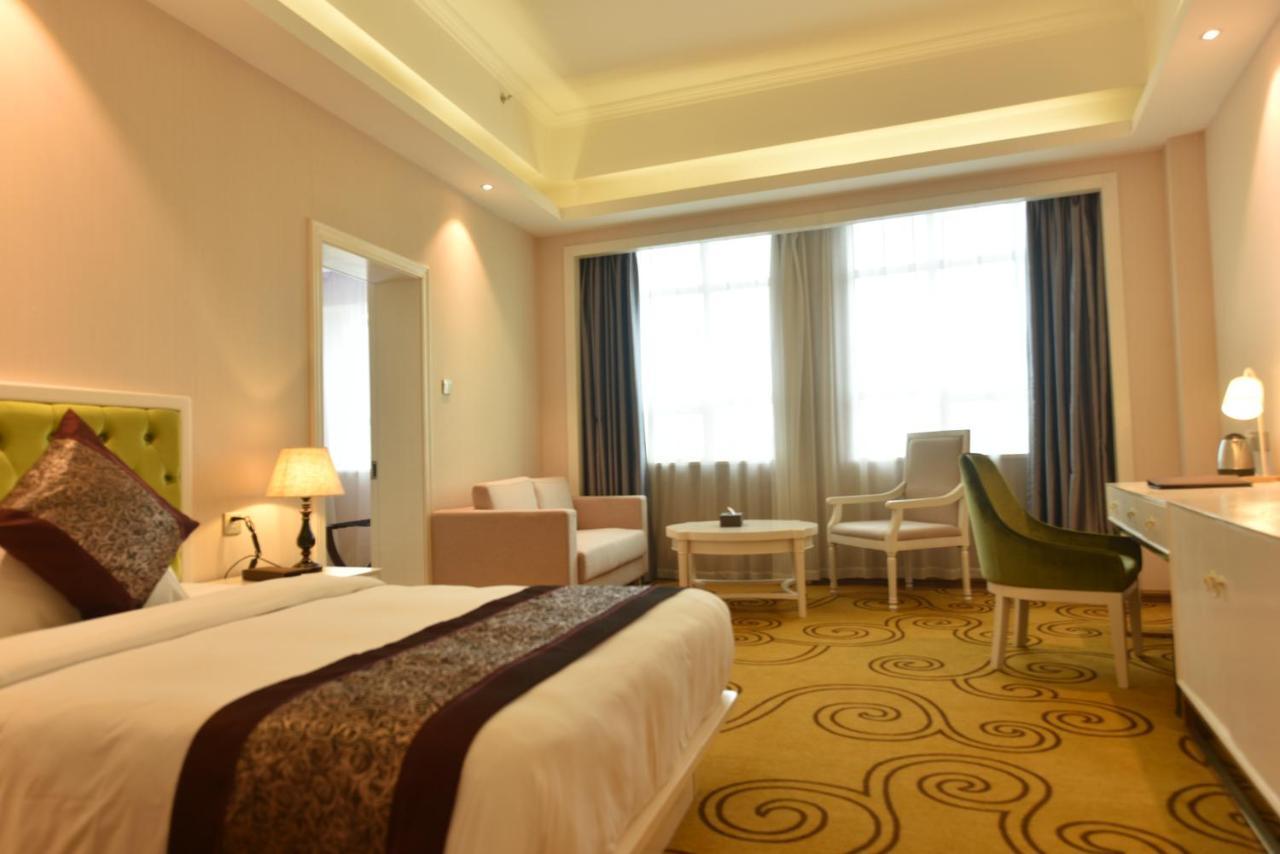Hong Van Grand Hotel Mong Cai Eksteriør billede