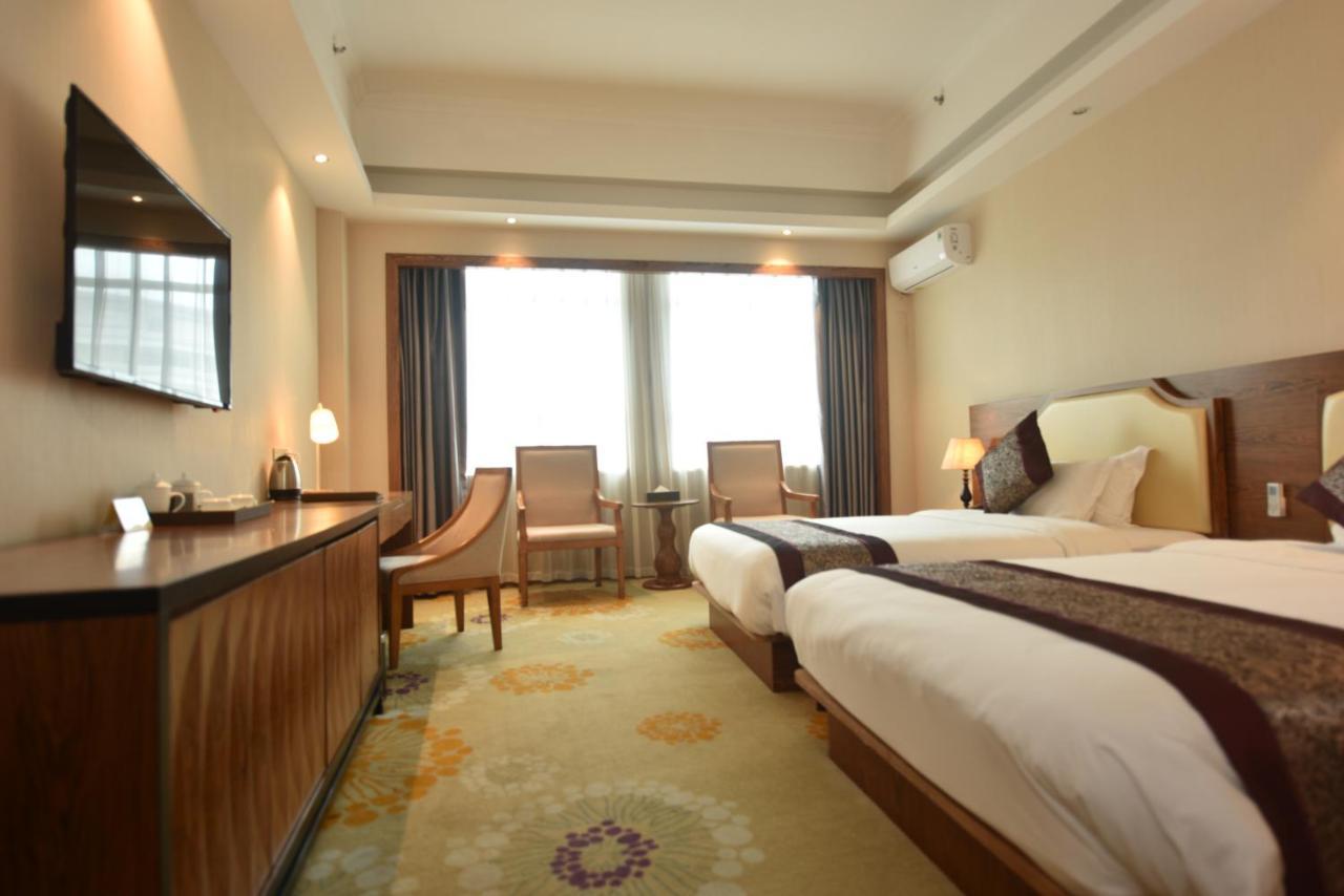 Hong Van Grand Hotel Mong Cai Eksteriør billede